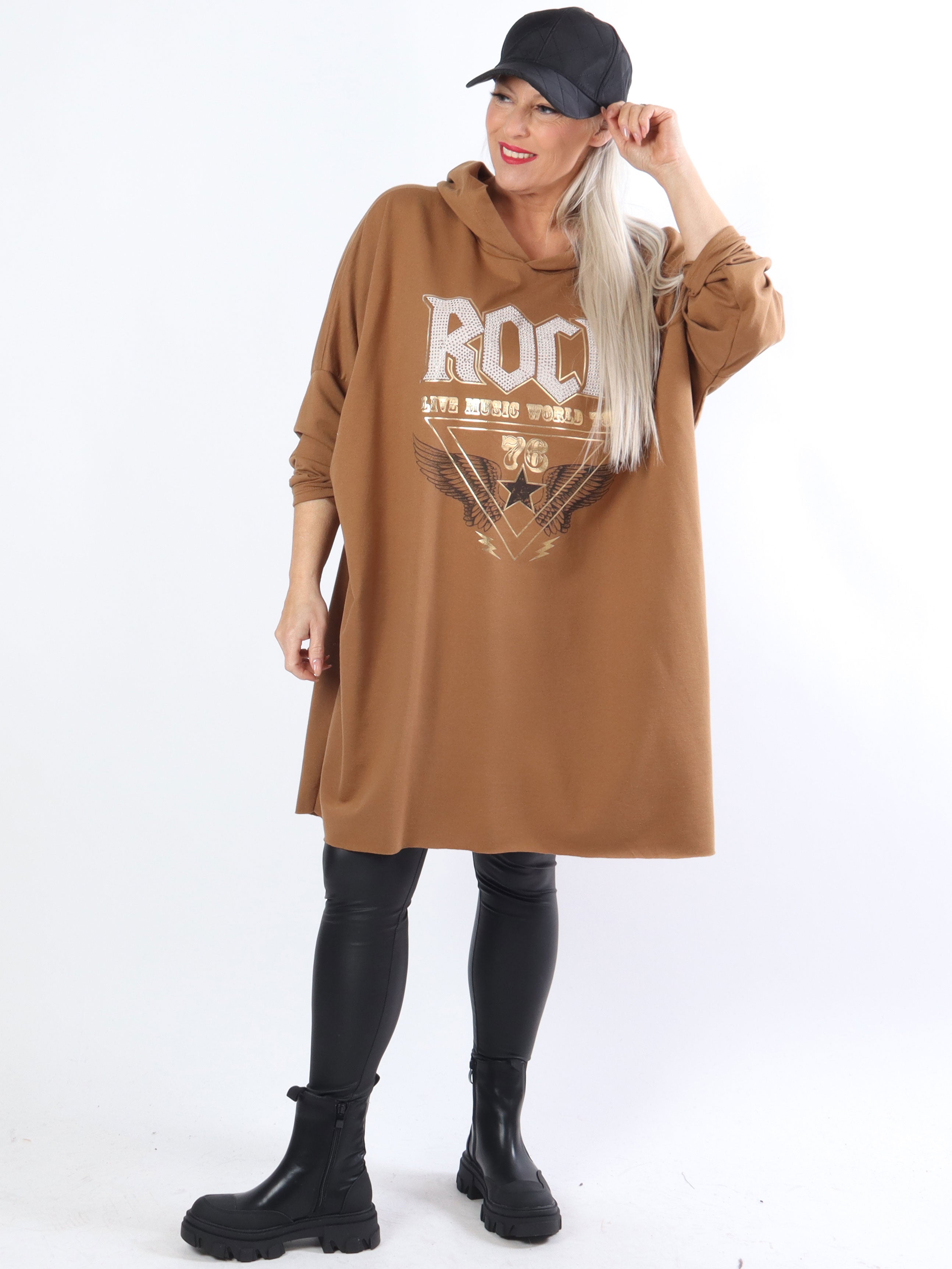 Rock - Cool klänning i stora storlekar med huva och text